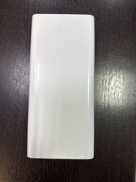 Купить Xiaomi Mi Power Bank 3 (PB3018ZM) (30000 mAh) в Черемхово за 1800 руб.