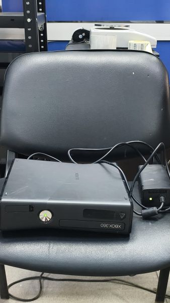 игровая приставка Microsoft Xbox 360 S 320GB (1439) в Черемхово
