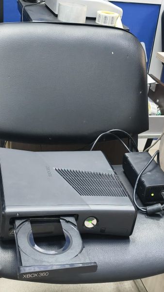 игровая приставка Microsoft Xbox 360 S 320GB (1439) в Черемхово