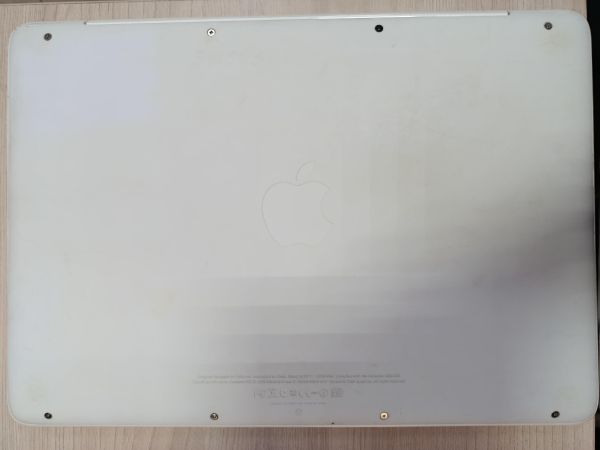 ноутбук Apple MacBook 13 Mid 2010 5/128GB (A1342) в Черемхово