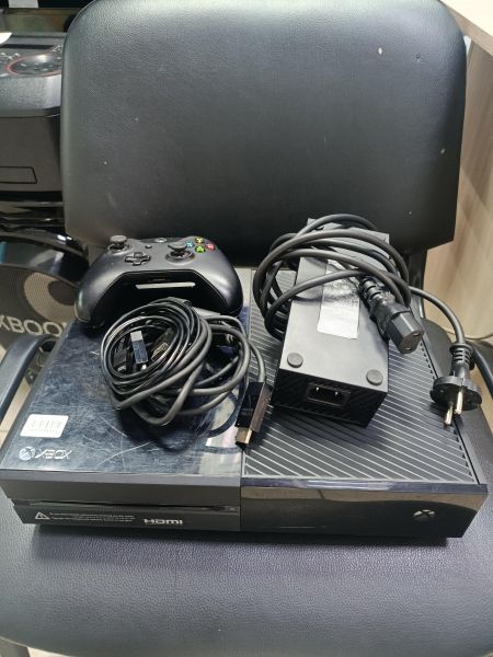 игровая приставка Microsoft Xbox One 500GB (1540) в Черемхово