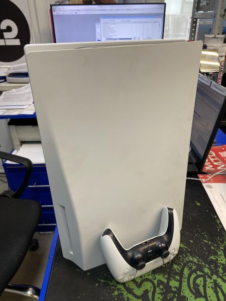 Купить Sony PlayStation 5 825GB (CFI-1118A) в Черемхово за 37600 руб.
