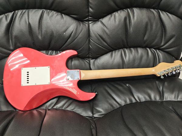 Купить Yamaha EG 112C в Черемхово за 14800 руб.