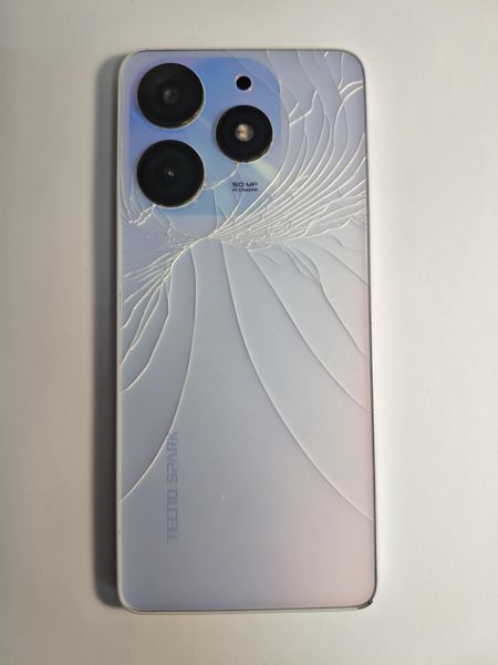Купить TECNO Spark 10 Pro 8/128GB (KI7) Duos в Черемхово за 3900 руб.