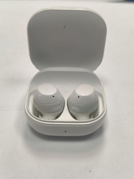 Купить Samsung Galaxy Buds Core (SM-R410) в Черемхово за 2000 руб.
