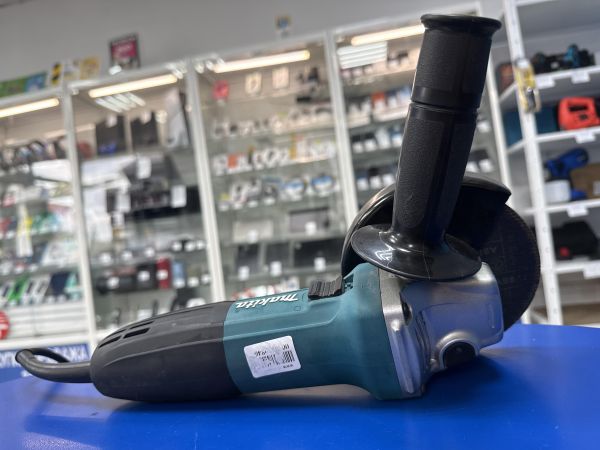 шлифмашина угловая сетевая Makita GA5030R в Черемхово