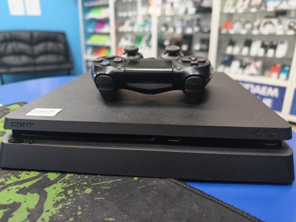Купить Sony PlayStation 4 Slim 1TB (CUH-2208B) в Черемхово за 19700 руб.