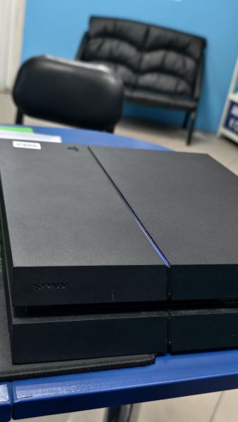 игровая приставка Sony PlayStation 4 1TB (CUH-1208B) в Зима