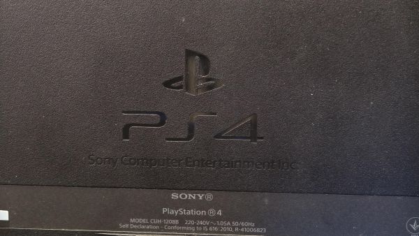 игровая приставка Sony PlayStation 4 1TB (CUH-1208B) в Зима