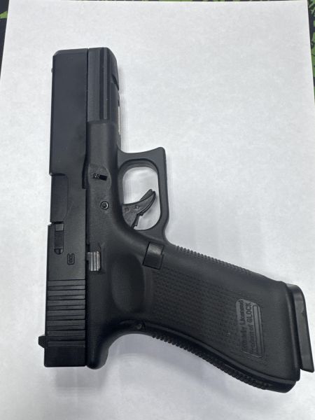 пнев. и страйк. пистолеты (с 18 лет) Umarex Glock 17 Gen 5 (с 18 лет, 3 Дж) в Черемхово
