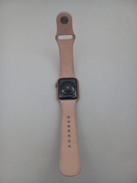 Купить Apple Watch SE 40mm (A2351) с СЗУ в Чита за 8499 руб.
