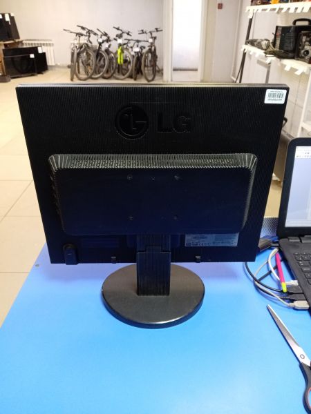 Купить LG Flatron L1952SQ в Чита за 399 руб.