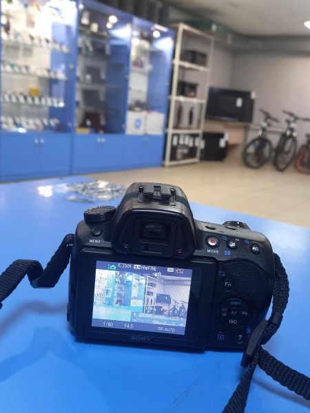 Купить Sony Alpha SLT-A37 Kit с СЗУ в Чита за 8200 руб.