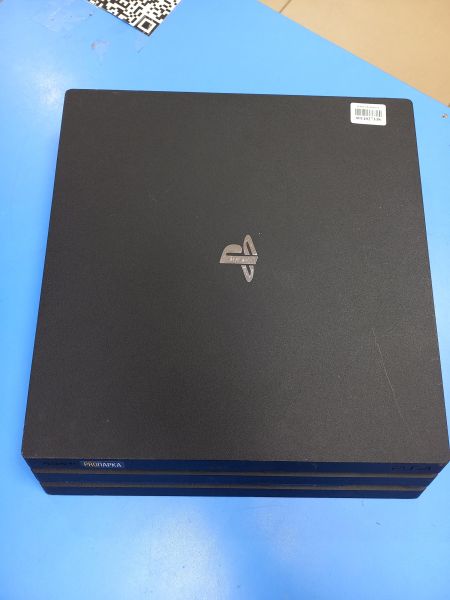 Купить Sony PlayStation 4 Pro 1TB (CUH-7008B) в Чита за 18000 руб.