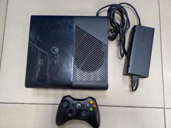 Купить Microsoft Xbox 360 E 500GB (1538) в Чита за 5700 руб.