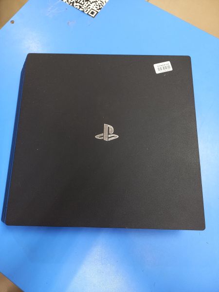 Купить Sony PlayStation 4 Pro 1TB (CUH-7106B) в Чита за 23350 руб.