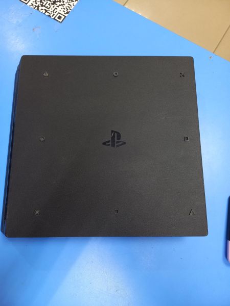 Купить Sony PlayStation 4 Pro 1TB (CUH-7106B) в Чита за 23350 руб.