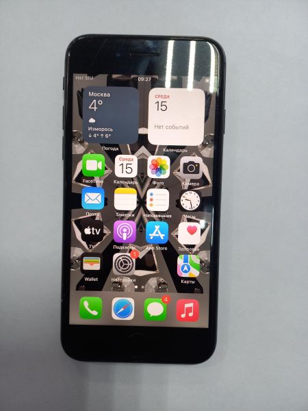 Купить Apple iPhone SE 2nd gen. 2020 64GB в Чита за 5800 руб.