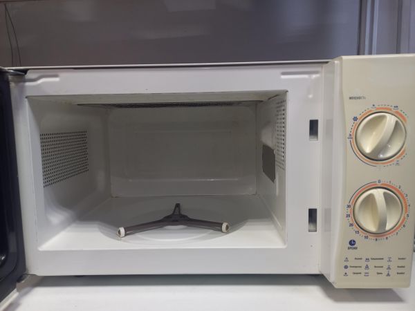 Купить SUPRA MW-G2101MW в Чита за 3200 руб.