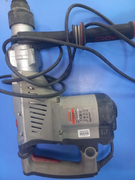 Купить CROWN CT18215V в Чита за 8100 руб.