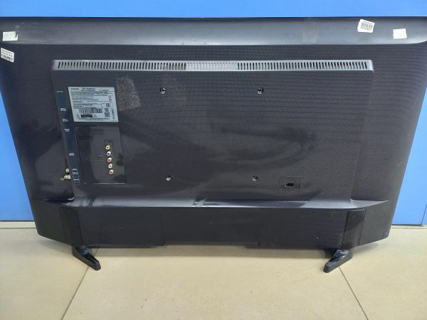 телевизор Samsung UE40M5000AU в Чита
