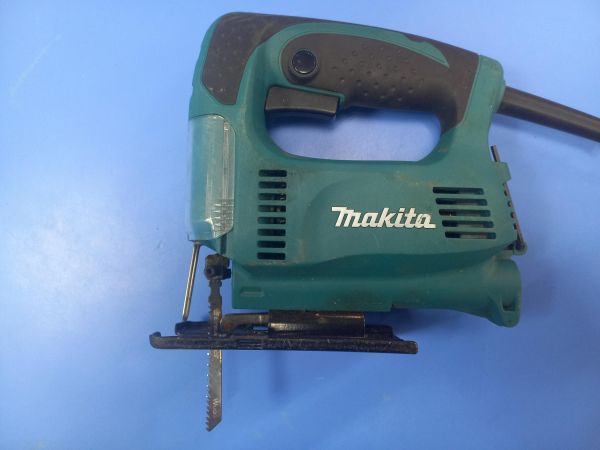 электролобзик Makita 4326 в Чита