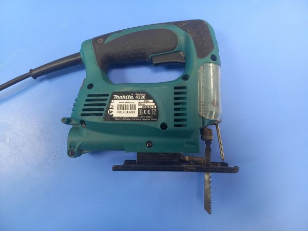 электролобзик Makita 4326 в Чита