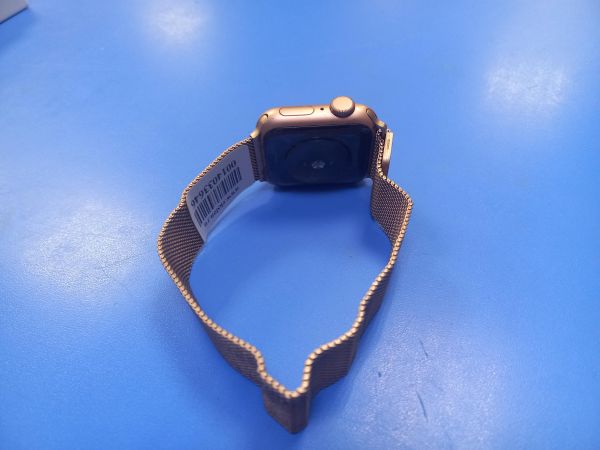 умные часы и браслеты Apple Watch SE 40mm (A2351) с СЗУ в Чита
