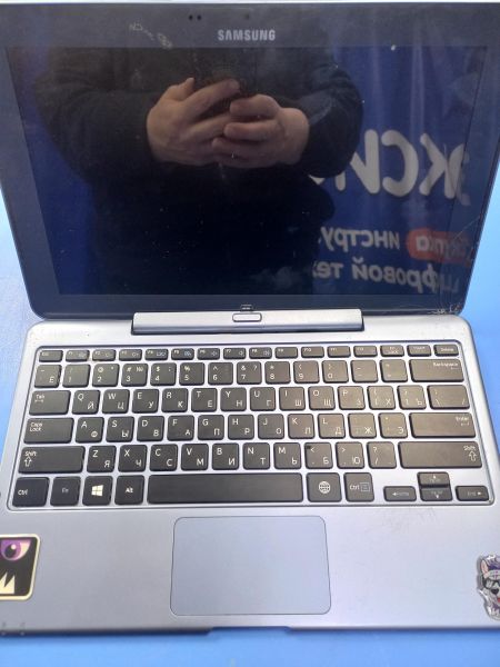 планшет на windows (x86) Samsung ATIV Smart PC (XE500T1C-H01) 64GB в Чита