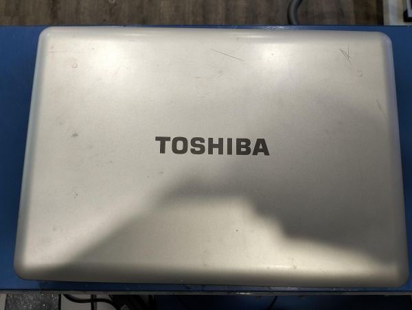 Купить Toshiba Satellite L450-18H PSLYCE-00P00GRU в Екатеринбург за 3499 руб.