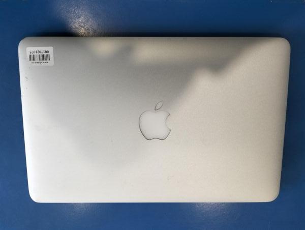 Купить Apple MacBook Air 11 Late 2010 (A1370) (2GB/SSD 64 GB) в Екатеринбург за 9099 руб.