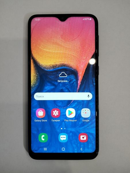 Купить Samsung Galaxy A10 2019 2/32GB (A105F) Duos в Зима за 2099 руб.