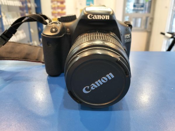 Купить Canon EOS 550D (DS126271) kit с СЗУ в Екатеринбург за 10299 руб.