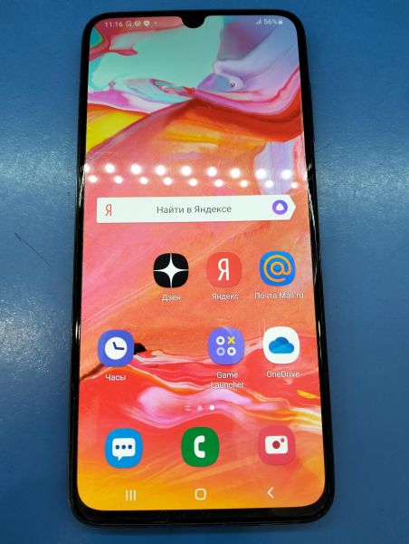 Купить Samsung Galaxy A70 2019 6/128GB (A705F/FN) Duos в Зима за 7299 руб.