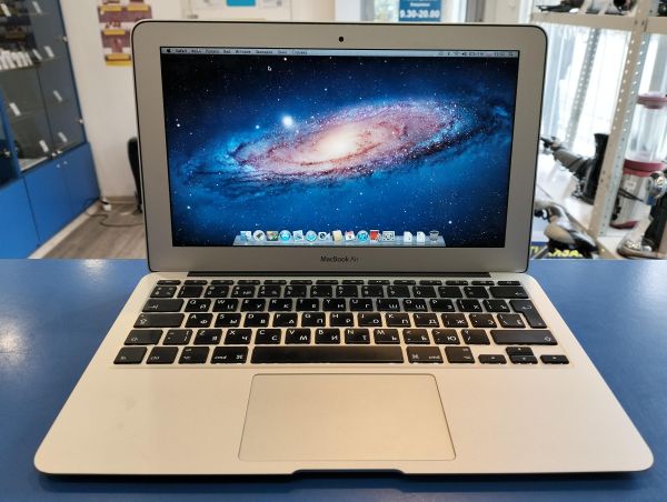 Купить Apple MacBook Air 11 Mid 2011 4/128GB (A1370) в Екатеринбург за 11899 руб.