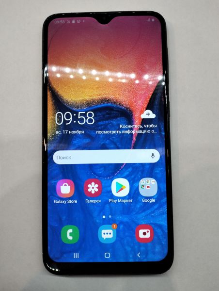 Купить Samsung Galaxy A10 2019 2/32GB (A105F) Duos в Екатеринбург за 4099 руб.