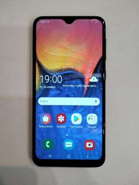 Купить Samsung Galaxy A10 2019 2/32GB (A105F) Duos в Екатеринбург за 3199 руб.