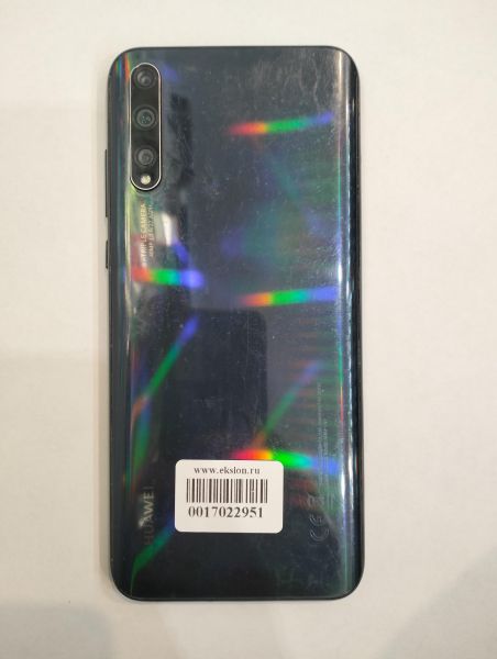 Купить Huawei Y8p 4/128GB (AQM-LX1) Duos в Екатеринбург за 3899 руб.