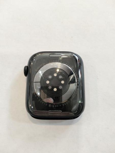 Купить Apple Watch Series 8 45mm (A2771) с СЗУ в Екатеринбург за 9600 руб.