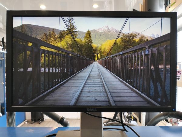 Купить DELL U2311HB в Екатеринбург за 3000 руб.