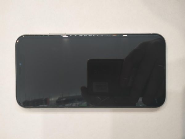 Купить Apple iPhone XR 128GB в Екатеринбург за 11900 руб.