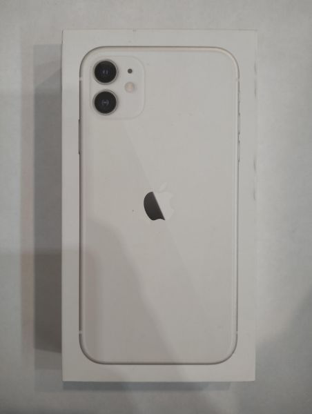 Купить Apple iPhone 11 64GB в Екатеринбург за 14100 руб.