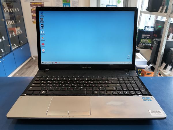 Купить Samsung NP300E5Z (HDD 500GB+SSD 240GB) в Екатеринбург за 9100 руб.
