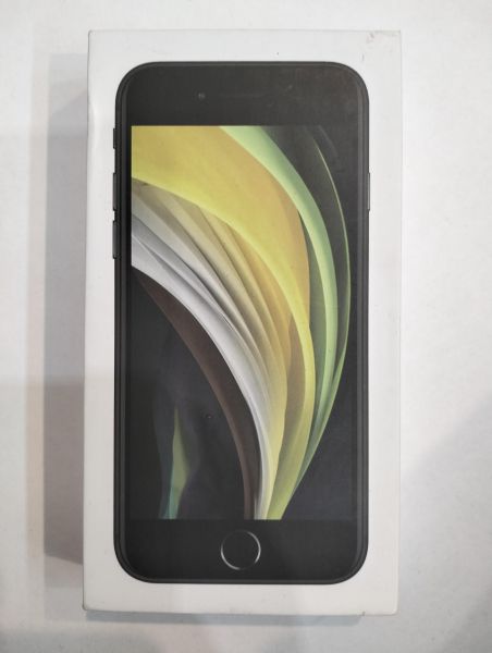 Купить Apple iPhone SE 2nd gen. 2020 64GB в Екатеринбург за 8400 руб.