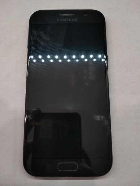 Купить Samsung Galaxy A5 2017 3/32GB (A520F) Duos в Екатеринбург за 3000 руб.