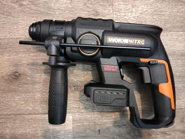 Купить Worx WX381.1 с СЗУ в Екатеринбург за 6800 руб.