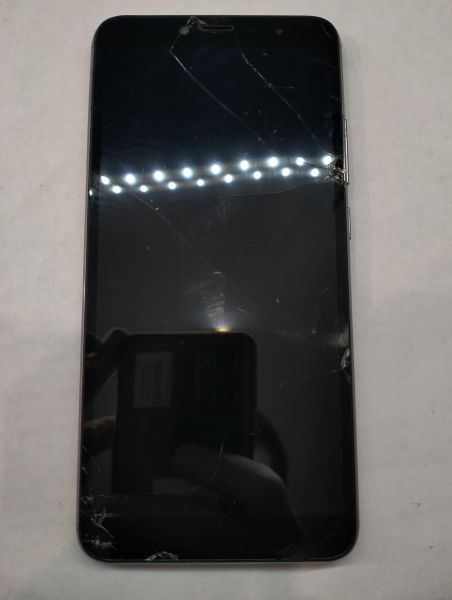 Купить Xiaomi Redmi S2 4/64GB (M1803E6G) Duos в Екатеринбург за 1950 руб.