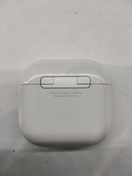 Купить Apple AirPods 4 ANC (A3055, A3056, A3057) в Екатеринбург за 8050 руб.