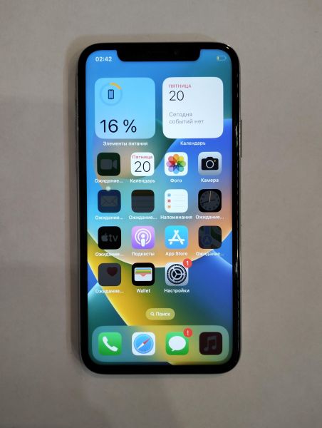 Купить Apple iPhone X 64GB в Екатеринбург за 9400 руб.
