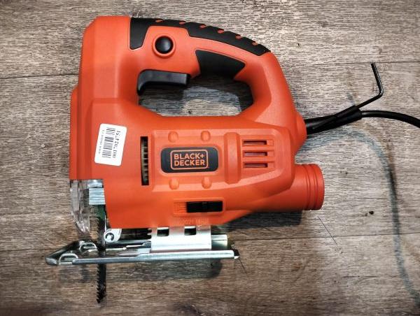 Купить Black+Decker JS10 в Екатеринбург за 1450 руб.